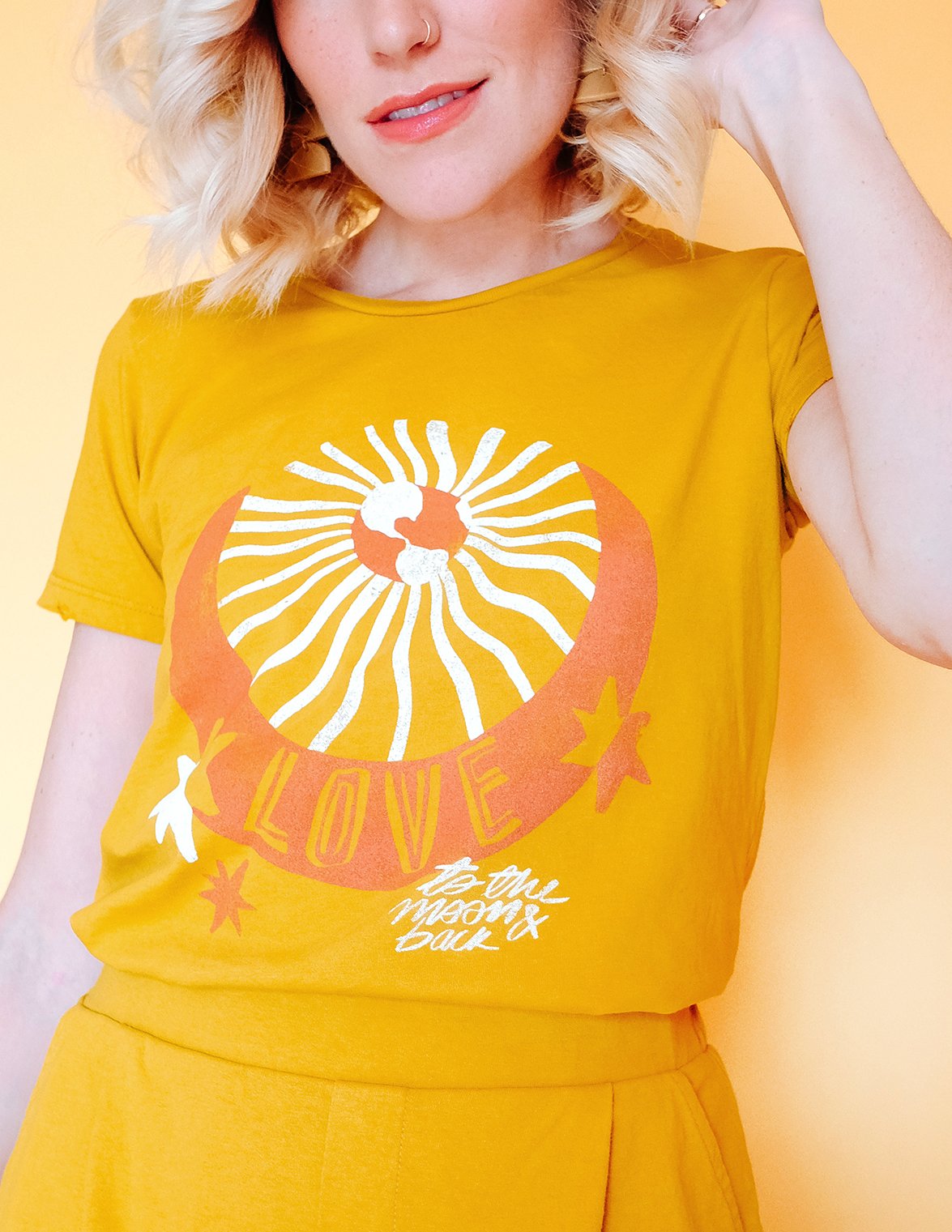 Moon & Back Tee - Mustard